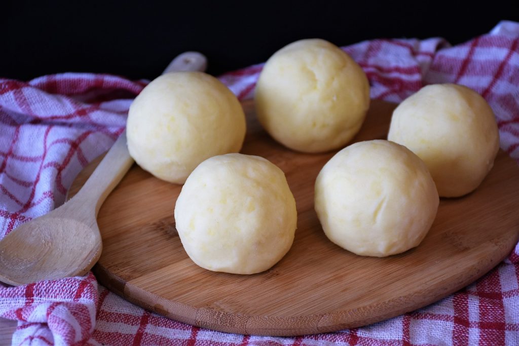 dumplings, potato dumplings, dough-3973019.jpg