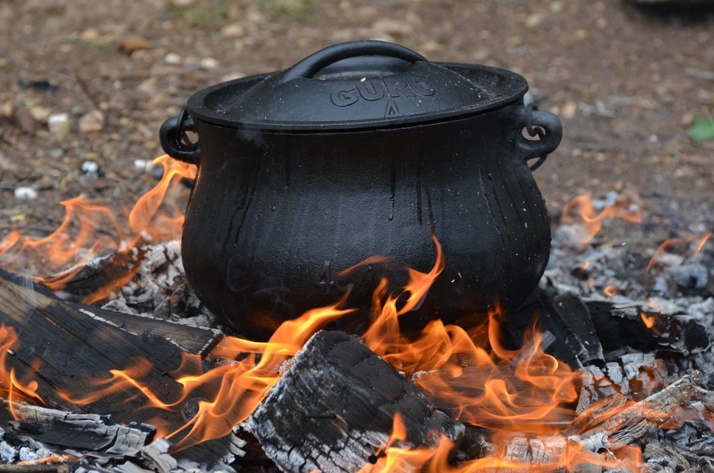 pot, black, fire-655268.jpg
