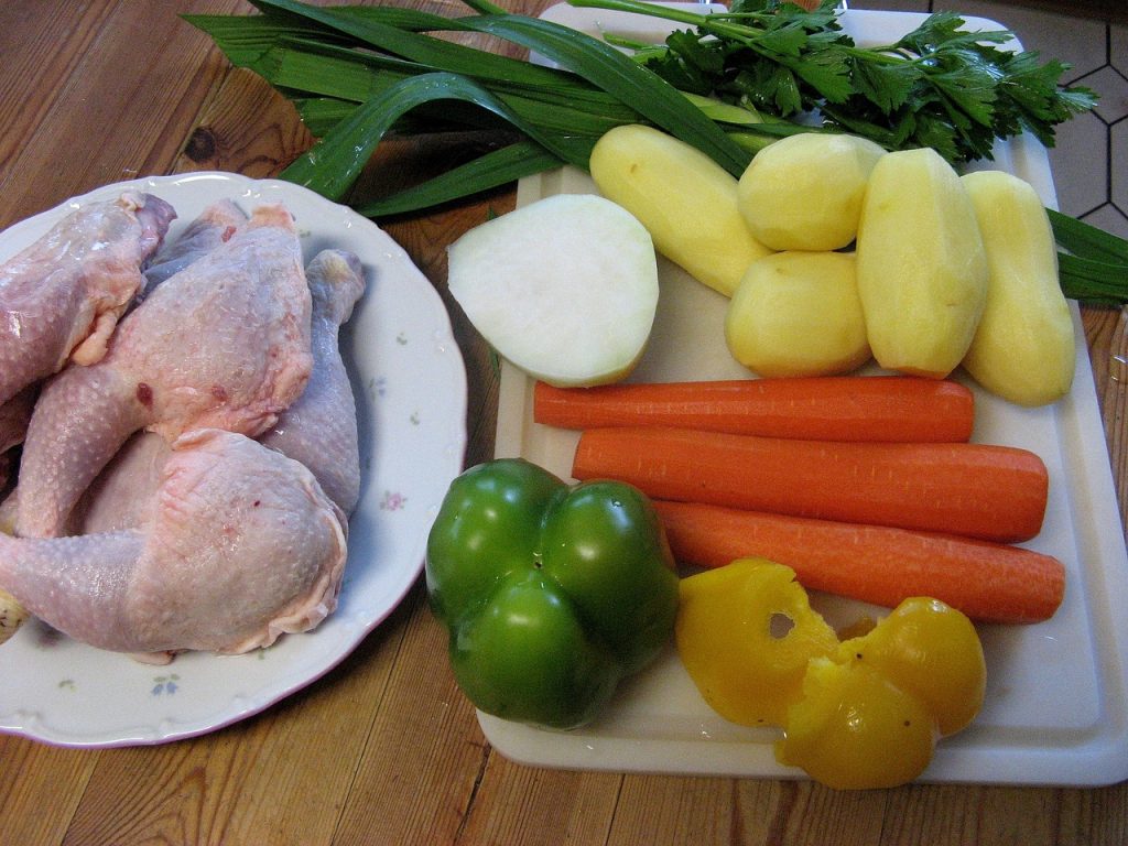 chicken stew, soup, ingredients-946009.jpg